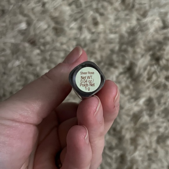 Pixi by Petra LipLift Max Nourishing Lip Plumping Gloss in Sheer Rose - Picture 3 of 3